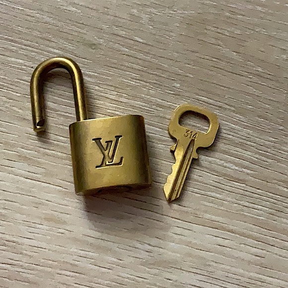 $300 Louis Vuitton Padlock Lock and Key - Picture 4 of 4